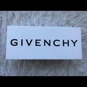 Givenchy | Shoe Box